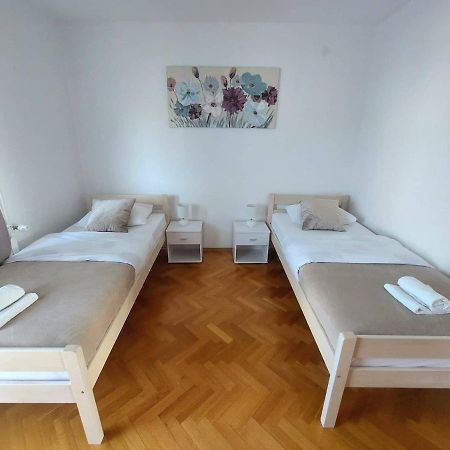 Dream Lägenhet Otočac Exteriör bild