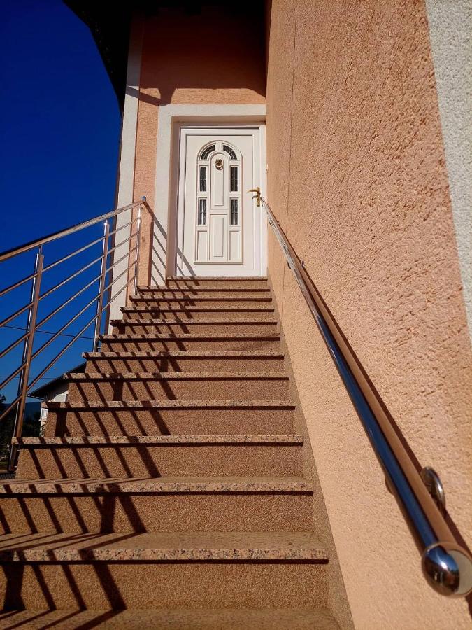 Dream Lägenhet Otočac Exteriör bild